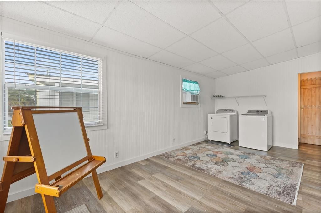 待售: $165,000 (2 贝兹, 2 浴室, 624 平方英尺)