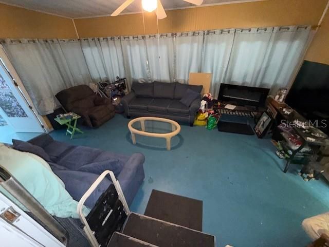 For Sale: $109,900 (1 beds, 2 baths, 560 Square Feet)