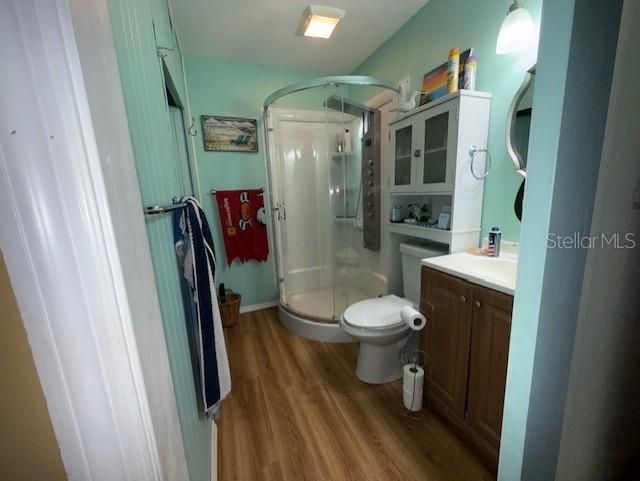 For Sale: $109,900 (1 beds, 2 baths, 560 Square Feet)