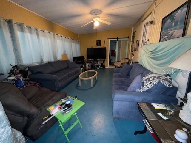 For Sale: $109,900 (1 beds, 2 baths, 560 Square Feet)