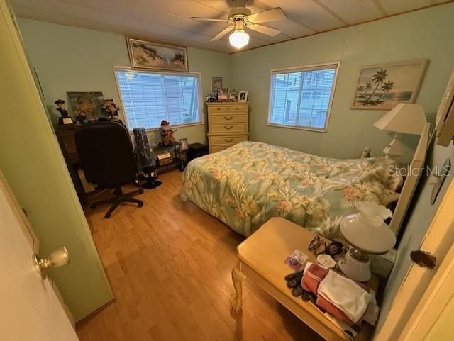 For Sale: $109,900 (1 beds, 2 baths, 560 Square Feet)