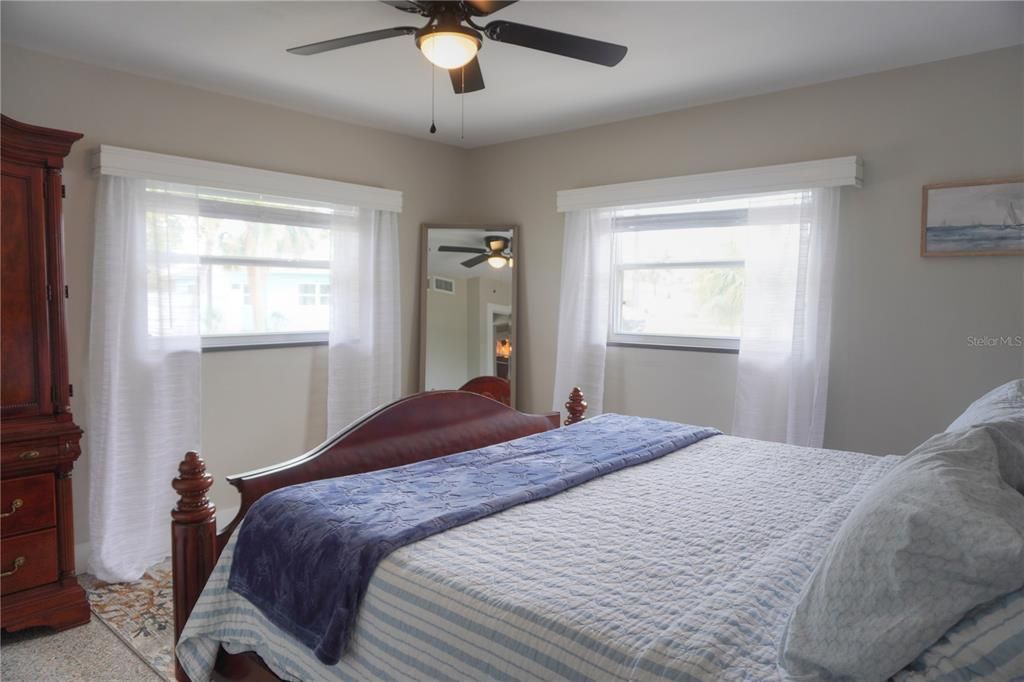 出租: $3,500 (2 贝兹, 2 浴室, 1108 平方英尺)