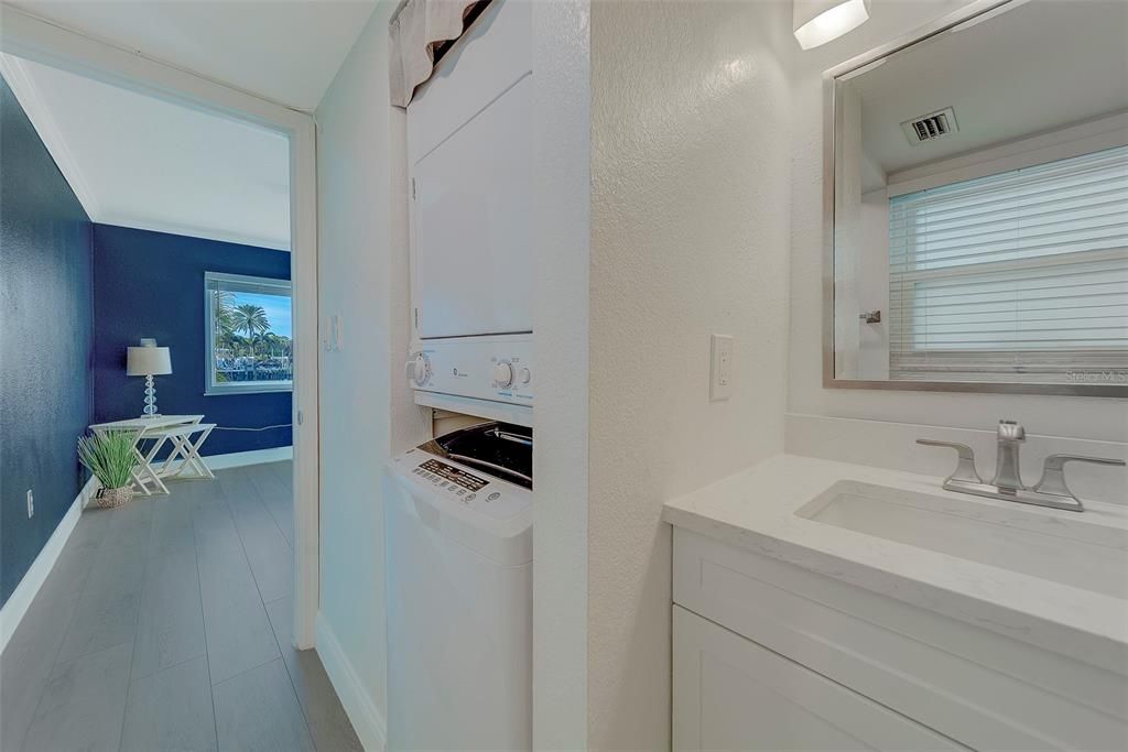 На продажу: $475,000 (2 спален, 2 ванн, 784 Квадратных фут)