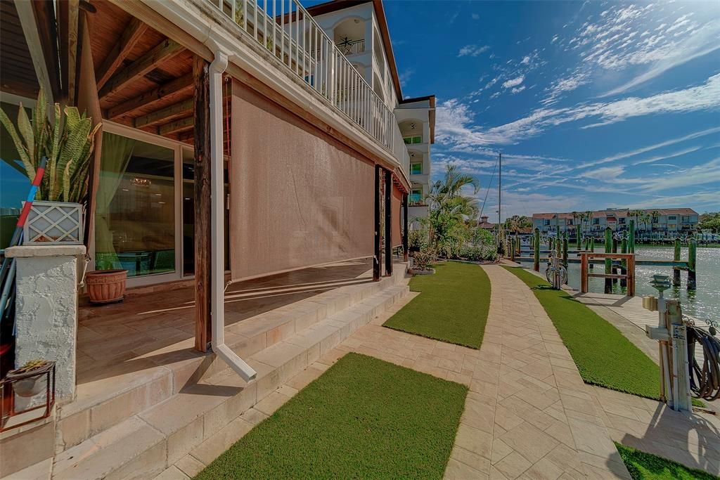 На продажу: $475,000 (2 спален, 2 ванн, 784 Квадратных фут)