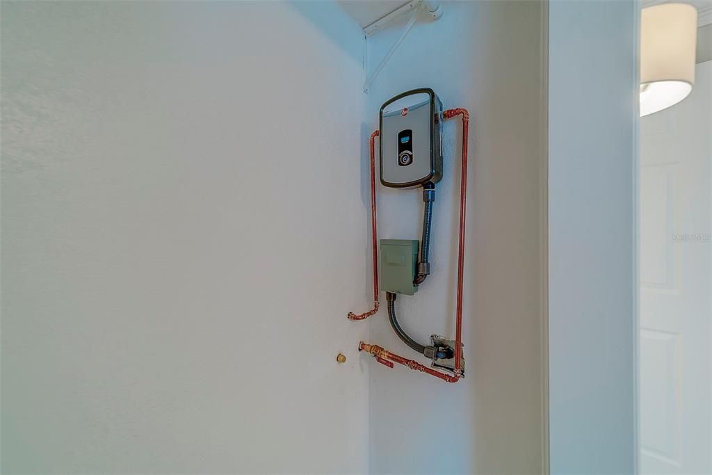 На продажу: $475,000 (2 спален, 2 ванн, 784 Квадратных фут)