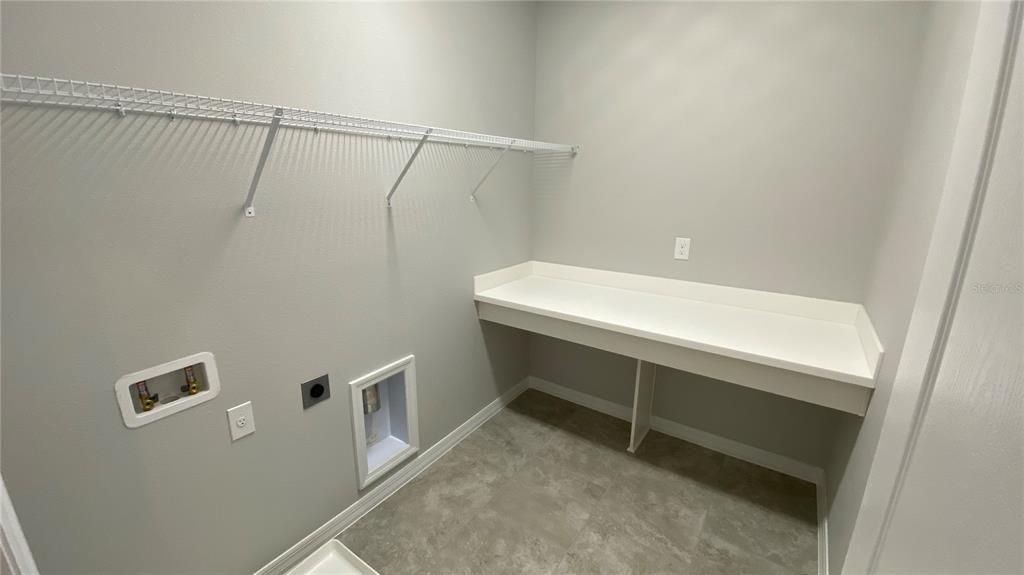 В аренду: $2,400 (3 спален, 2 ванн, 1941 Квадратных фут)