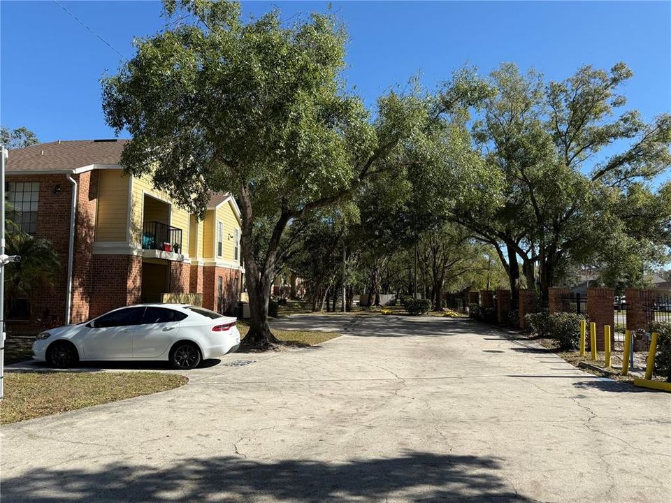 На продажу: $135,000 (1 спален, 1 ванн, 581 Квадратных фут)