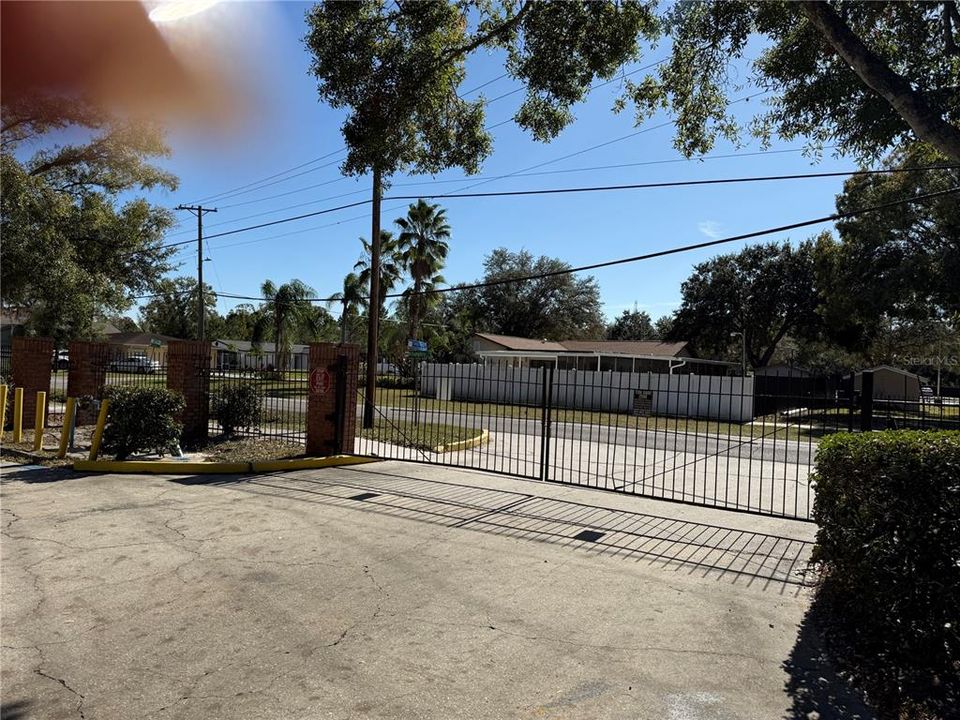 На продажу: $135,000 (1 спален, 1 ванн, 581 Квадратных фут)