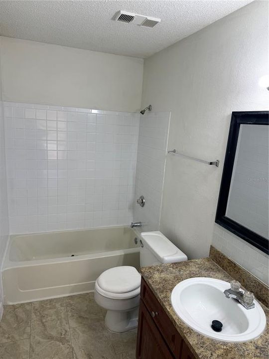 На продажу: $135,000 (1 спален, 1 ванн, 581 Квадратных фут)