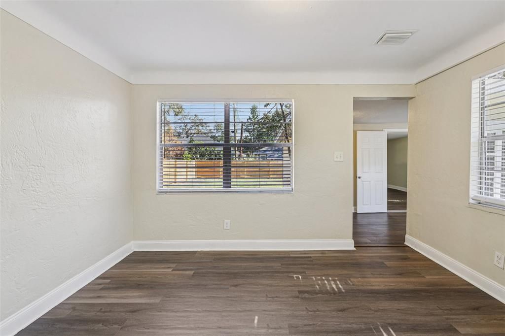 For Sale: $299,900 (3 beds, 1 baths, 1346 Square Feet)