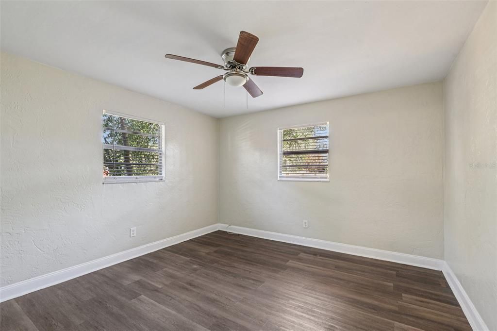 For Sale: $299,900 (3 beds, 1 baths, 1346 Square Feet)