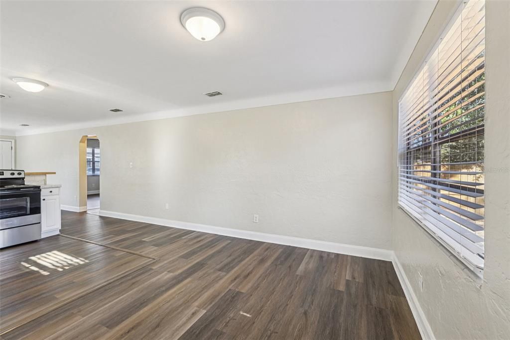 For Sale: $299,900 (3 beds, 1 baths, 1346 Square Feet)