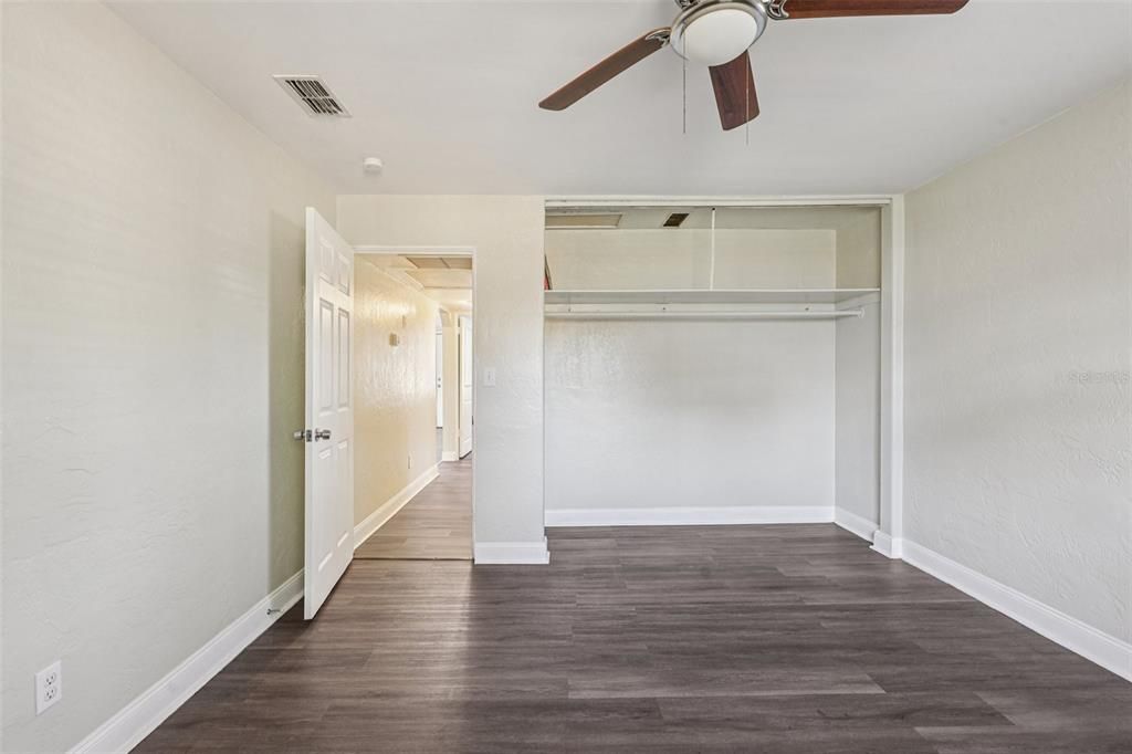 For Sale: $299,900 (3 beds, 1 baths, 1346 Square Feet)