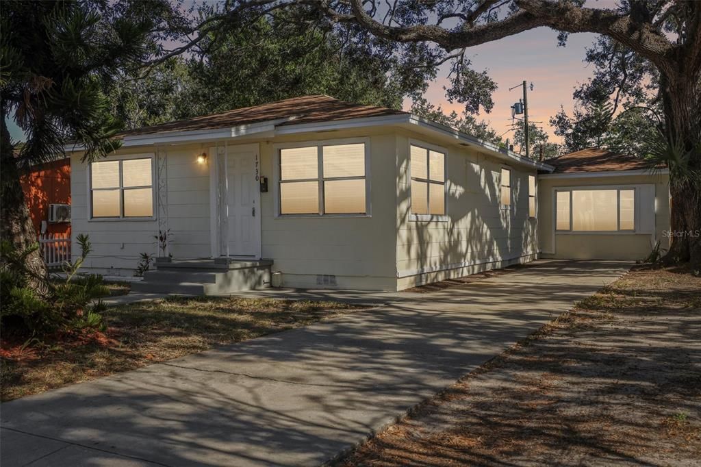 For Sale: $299,900 (3 beds, 1 baths, 1346 Square Feet)