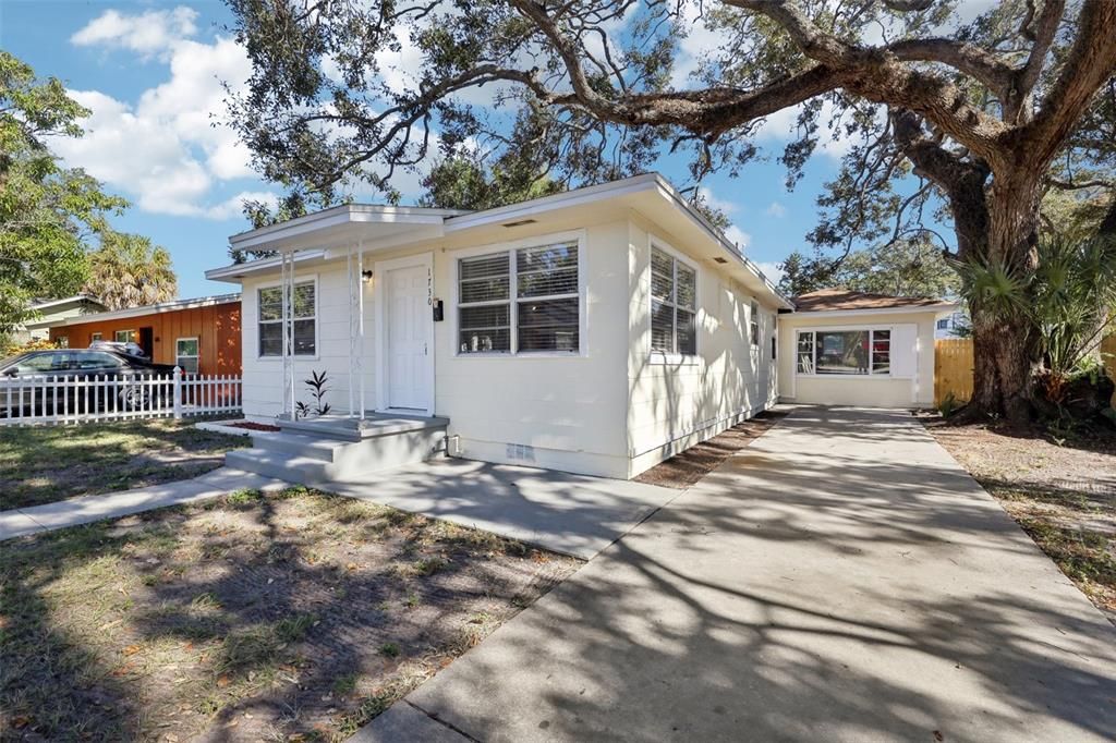 For Sale: $299,900 (3 beds, 1 baths, 1346 Square Feet)