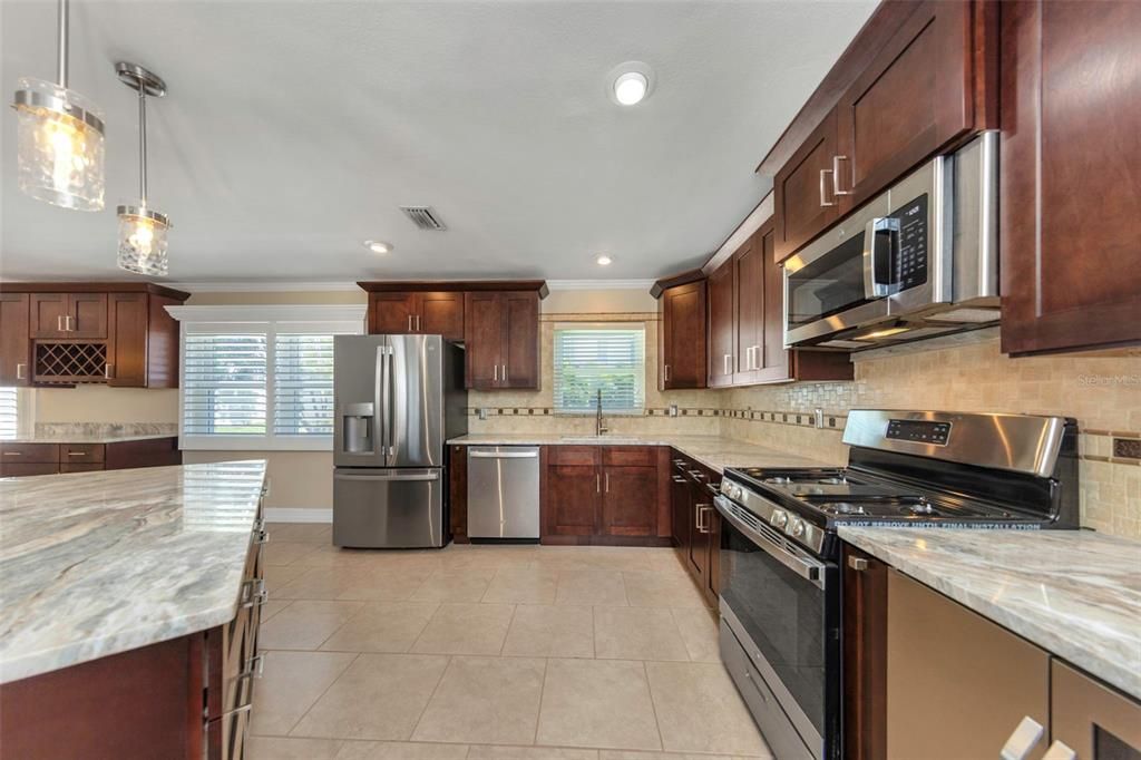 For Sale: $549,999 (3 beds, 2 baths, 1680 Square Feet)