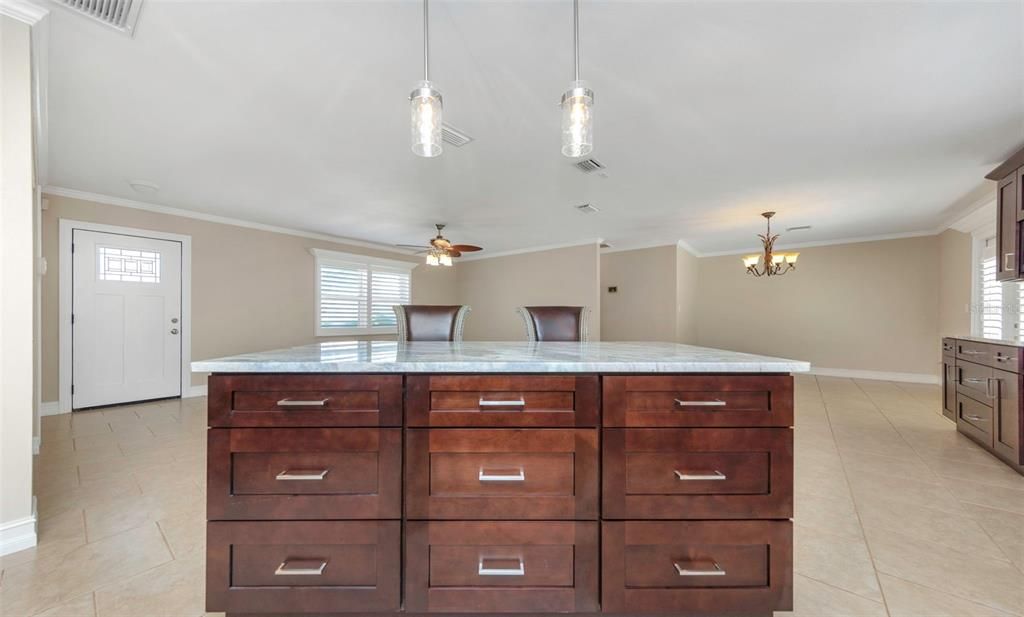 For Sale: $549,999 (3 beds, 2 baths, 1680 Square Feet)