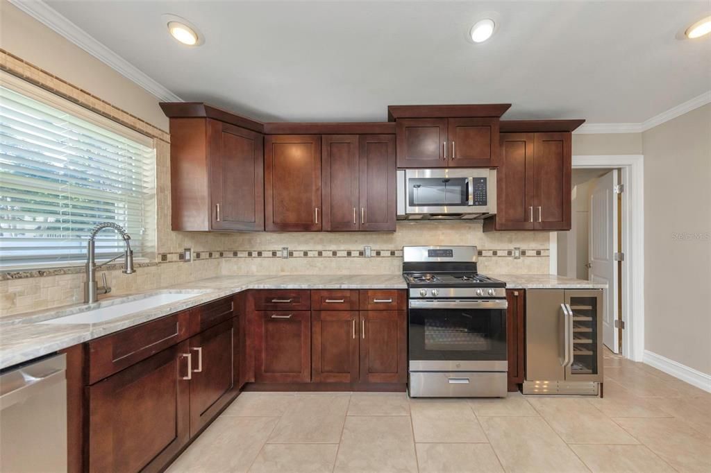 For Sale: $549,999 (3 beds, 2 baths, 1680 Square Feet)