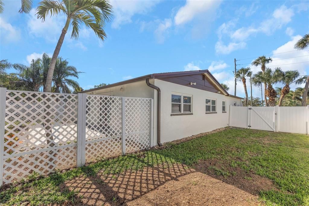 For Sale: $549,999 (3 beds, 2 baths, 1680 Square Feet)