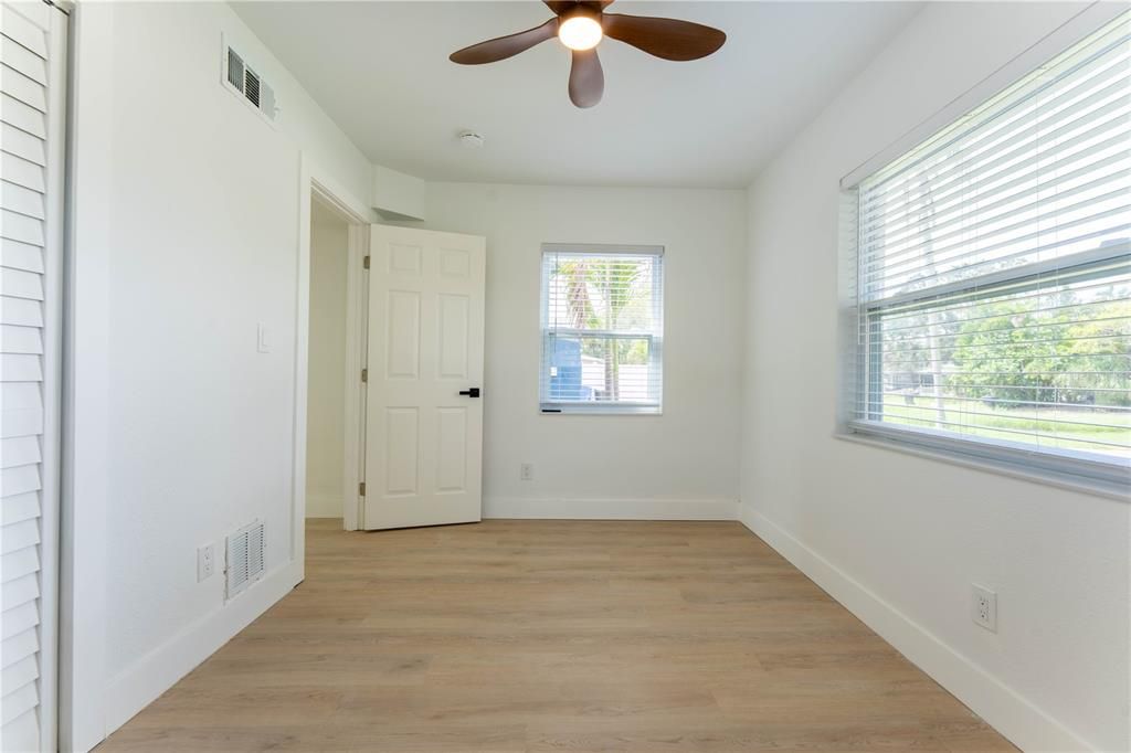 出租: $2,800 (3 贝兹, 1 浴室, 868 平方英尺)