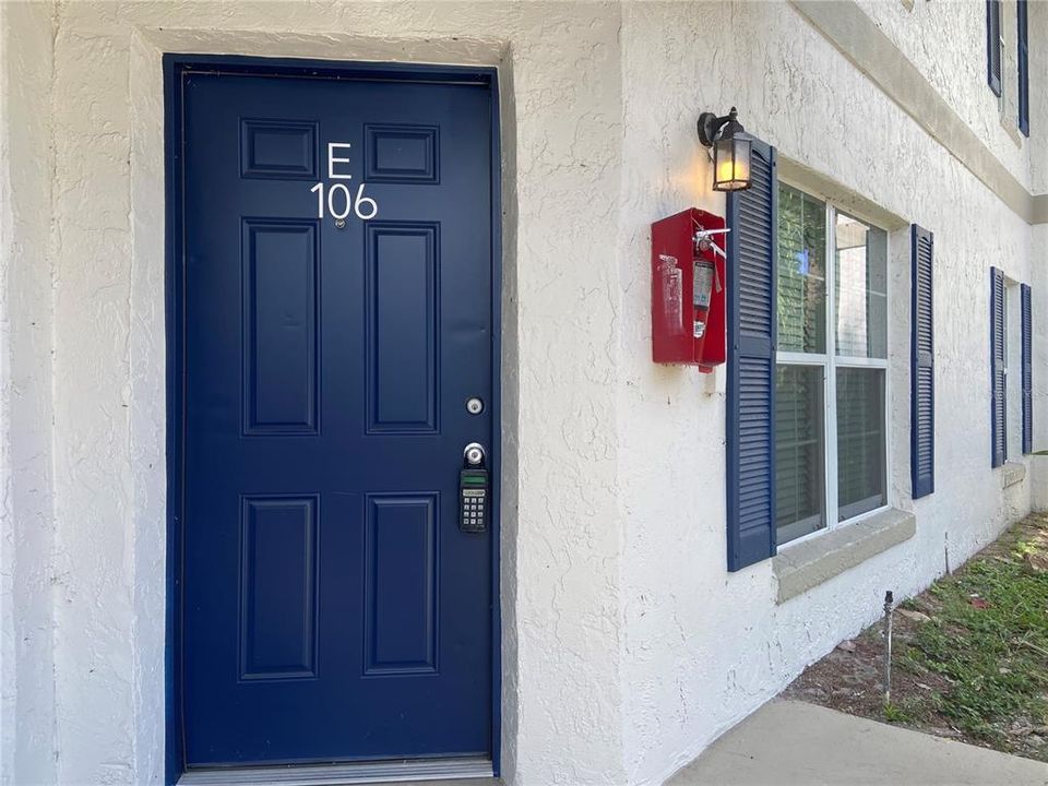 出租: $1,550 (2 贝兹, 2 浴室, 840 平方英尺)