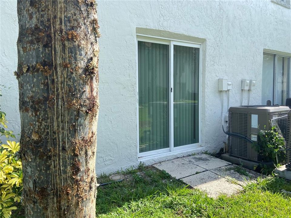 出租: $1,550 (2 贝兹, 2 浴室, 840 平方英尺)