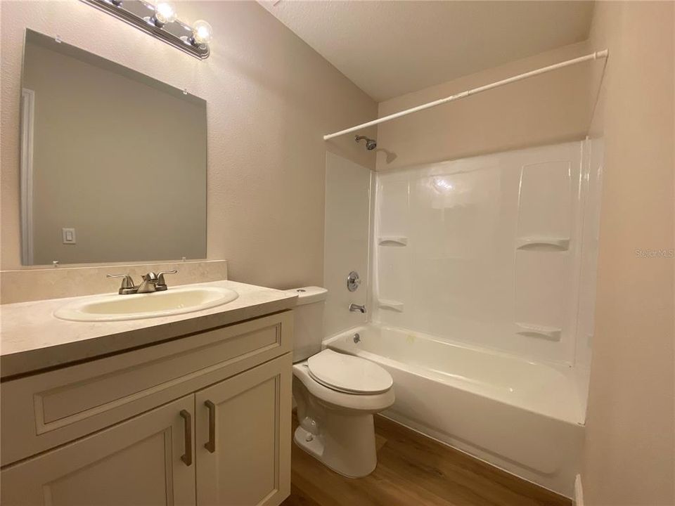 出租: $1,550 (2 贝兹, 2 浴室, 840 平方英尺)