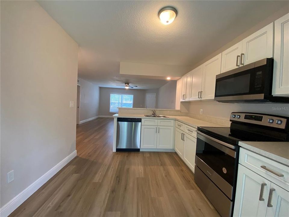 出租: $1,550 (2 贝兹, 2 浴室, 840 平方英尺)