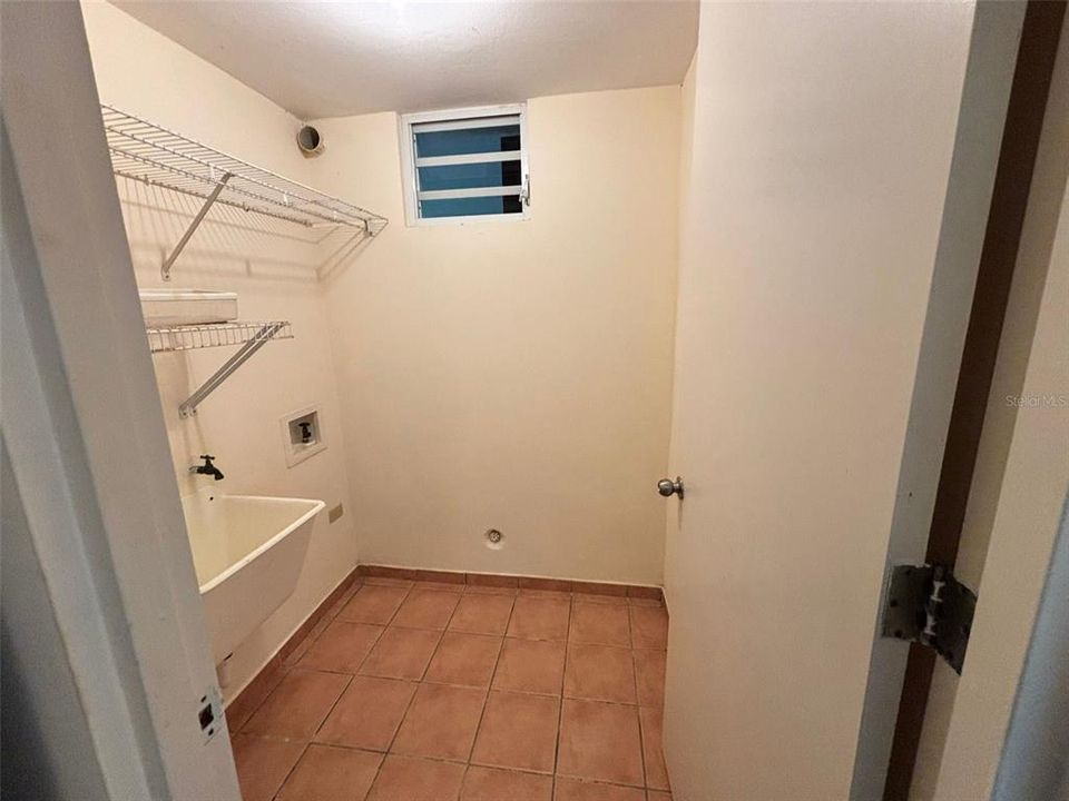 待售: $295,000 (3 贝兹, 2 浴室, 1218 平方英尺)