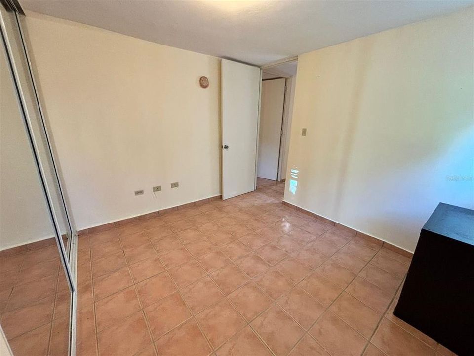 待售: $295,000 (3 贝兹, 2 浴室, 1218 平方英尺)