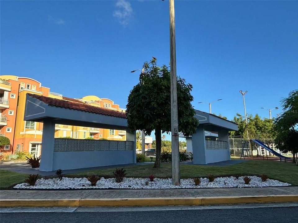 待售: $295,000 (3 贝兹, 2 浴室, 1218 平方英尺)