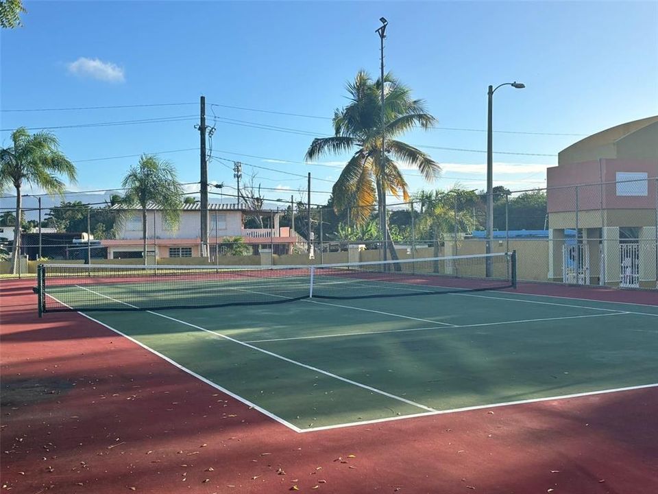 待售: $295,000 (3 贝兹, 2 浴室, 1218 平方英尺)