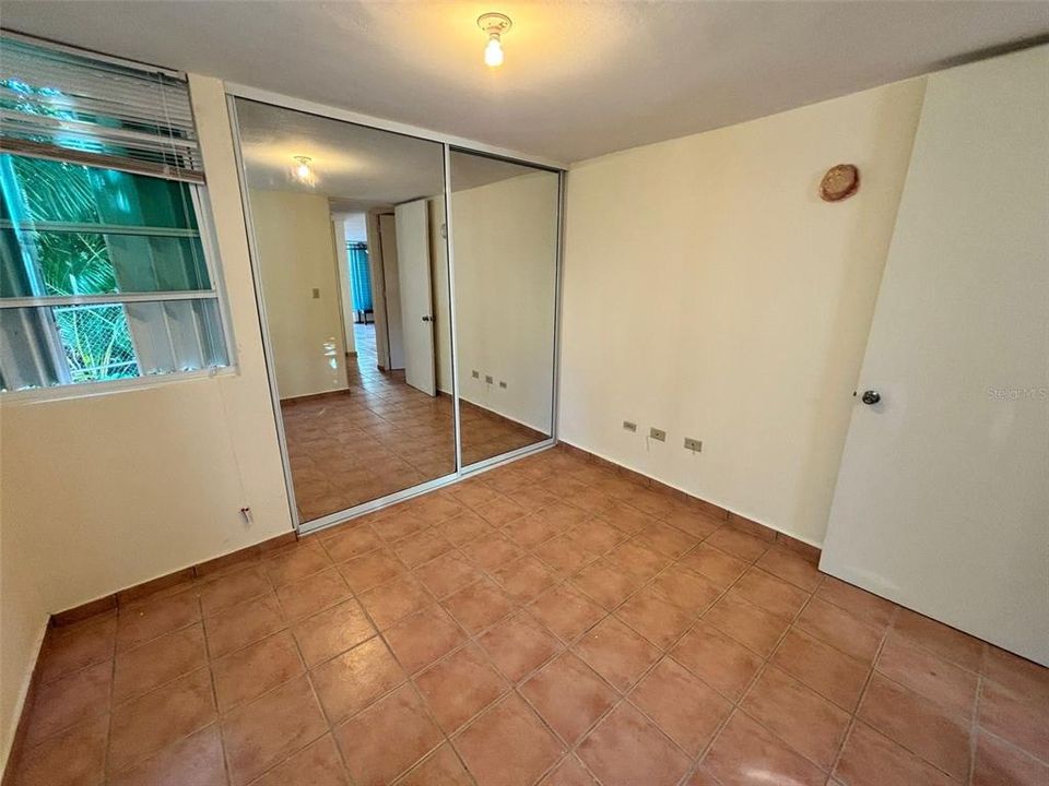 待售: $295,000 (3 贝兹, 2 浴室, 1218 平方英尺)