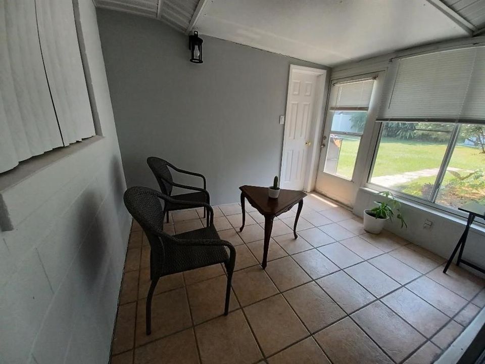 В аренду: $1,750 (2 спален, 1 ванн, 1000 Квадратных фут)