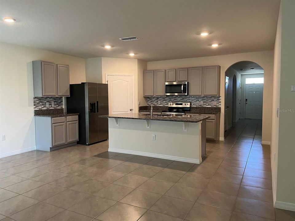 En Renta: $1,980 (4 camas, 2 baños, 1892 Pies cuadrados)