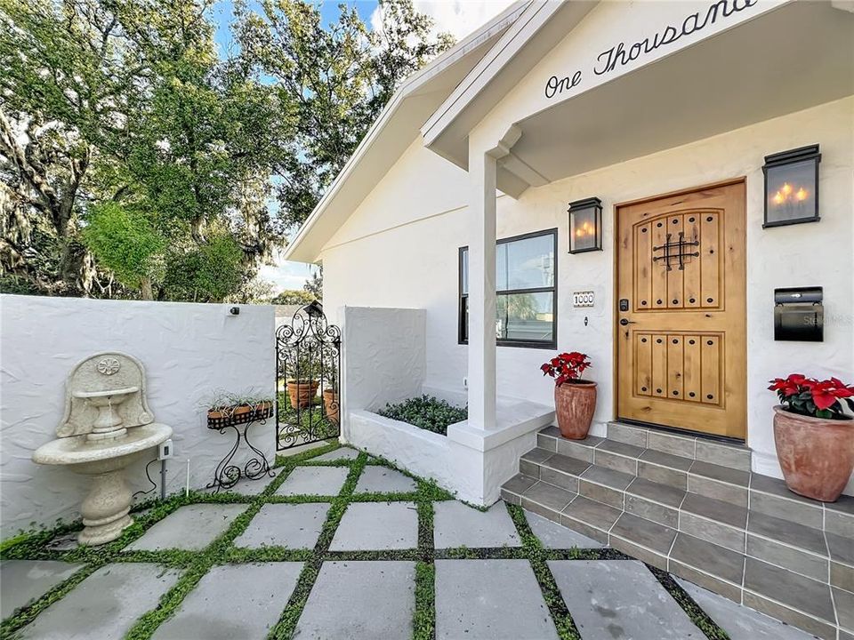 For Sale: $589,000 (3 beds, 3 baths, 1646 Square Feet)