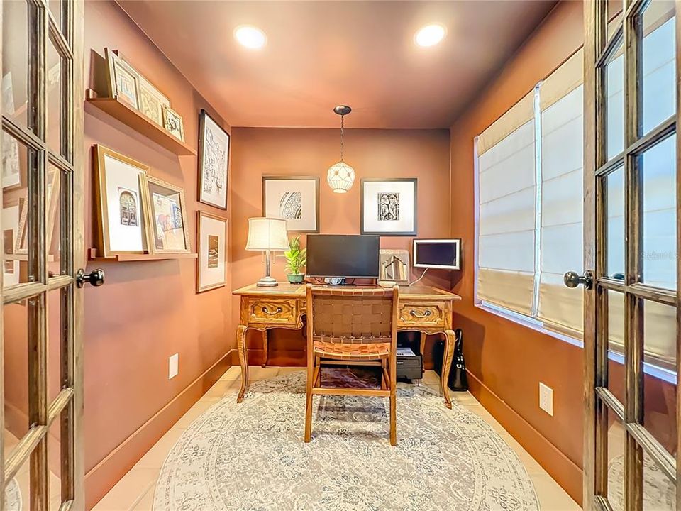 For Sale: $589,000 (3 beds, 3 baths, 1646 Square Feet)