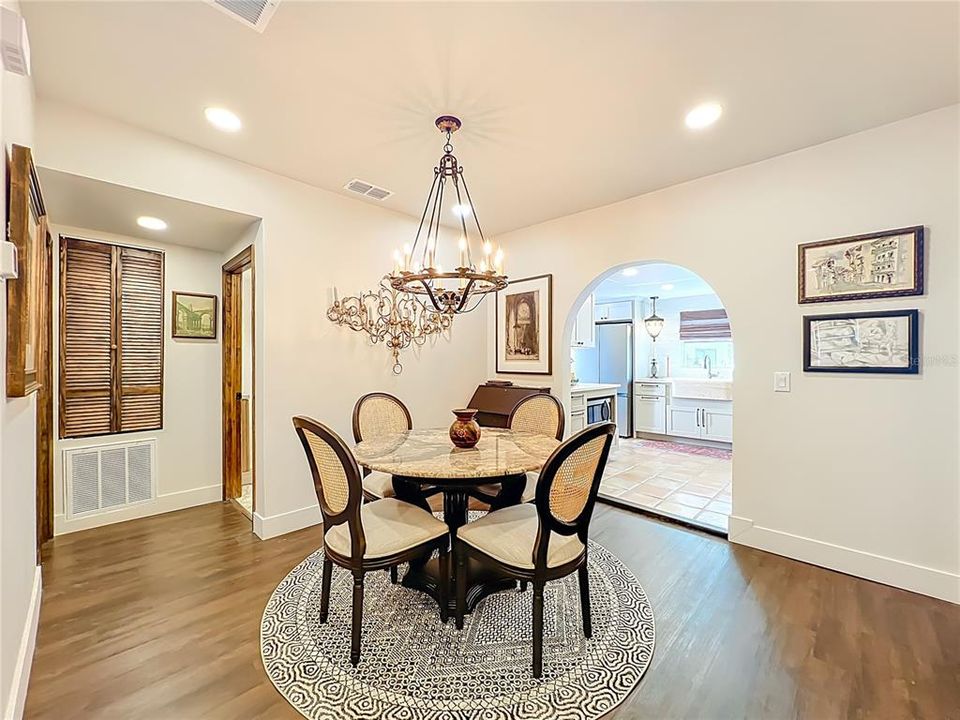 For Sale: $589,000 (3 beds, 3 baths, 1646 Square Feet)