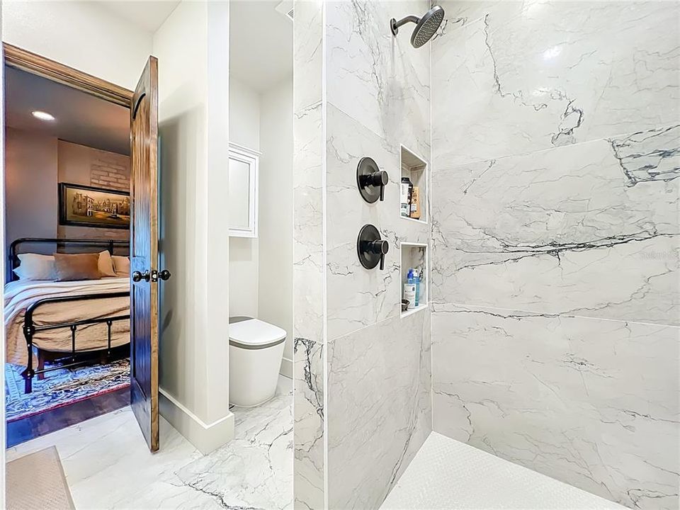 For Sale: $589,000 (3 beds, 3 baths, 1646 Square Feet)