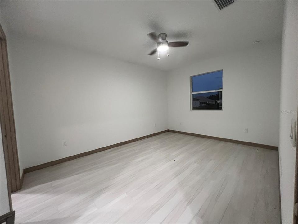 For Rent: $2,300 (3 beds, 2 baths, 1496 Square Feet)