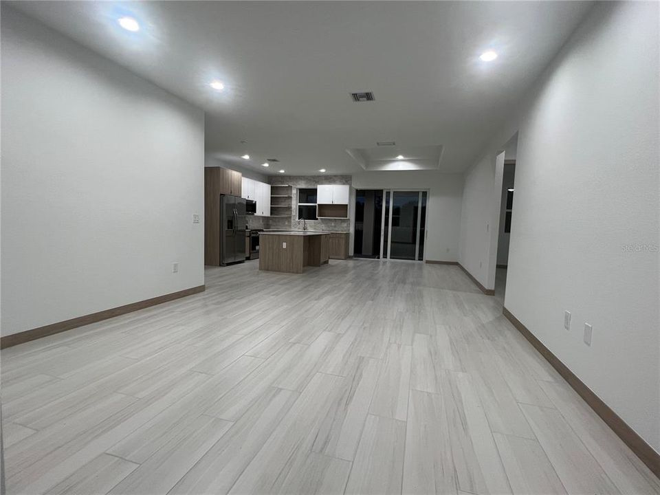 For Rent: $2,300 (3 beds, 2 baths, 1496 Square Feet)