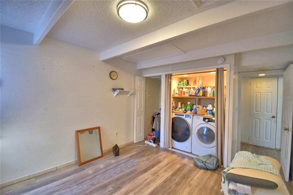 待售: $150,000 (2 贝兹, 1 浴室, 860 平方英尺)