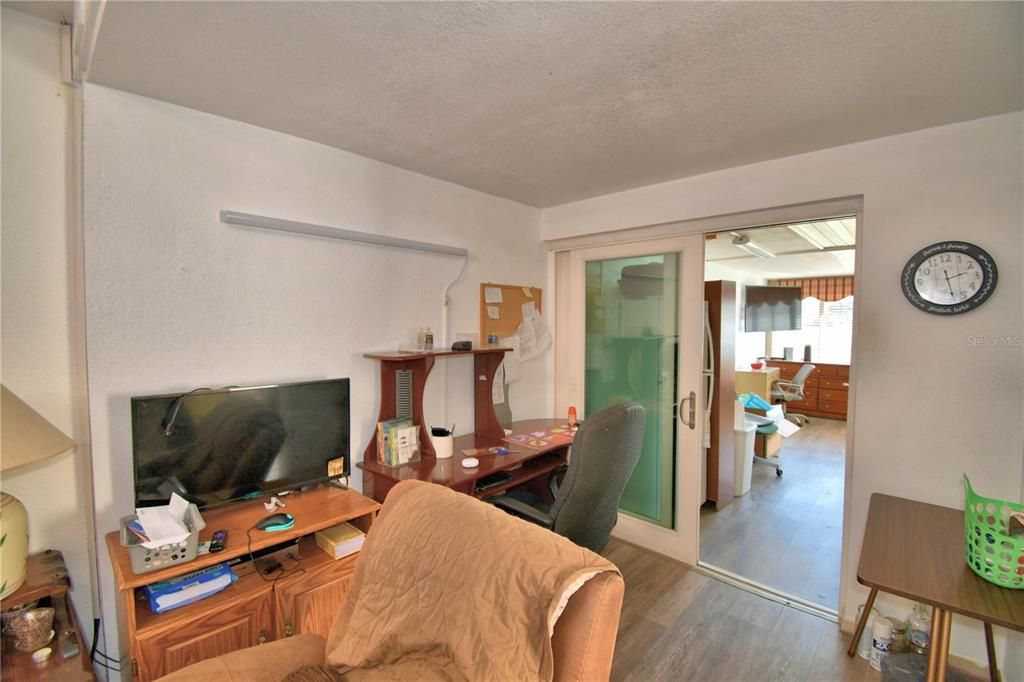 待售: $150,000 (2 贝兹, 1 浴室, 860 平方英尺)