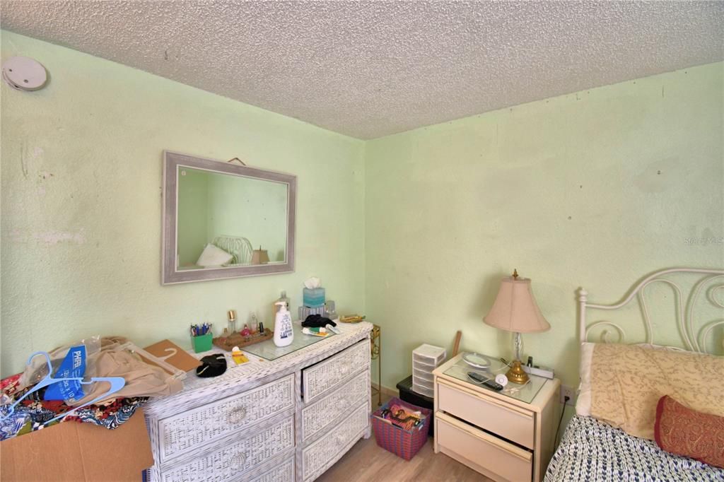 待售: $150,000 (2 贝兹, 1 浴室, 860 平方英尺)