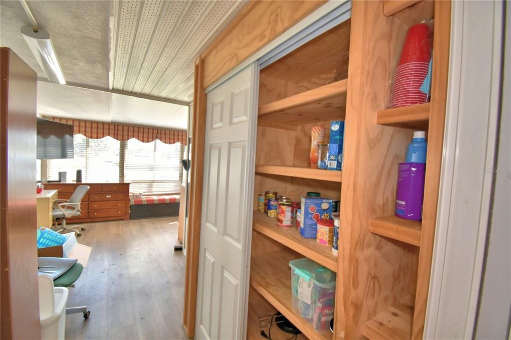 待售: $150,000 (2 贝兹, 1 浴室, 860 平方英尺)