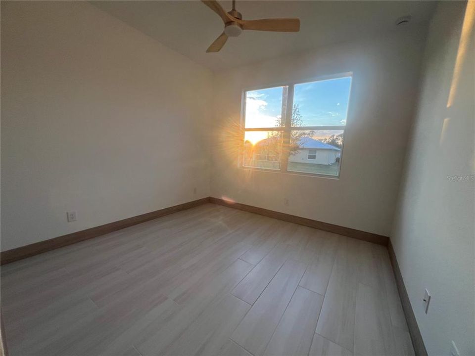 For Rent: $2,400 (3 beds, 2 baths, 1766 Square Feet)