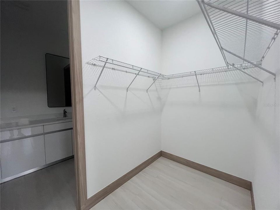 For Rent: $2,400 (3 beds, 2 baths, 1766 Square Feet)