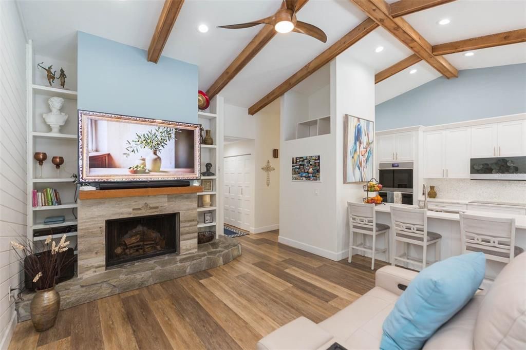 For Sale: $949,900 (4 beds, 2 baths, 2550 Square Feet)