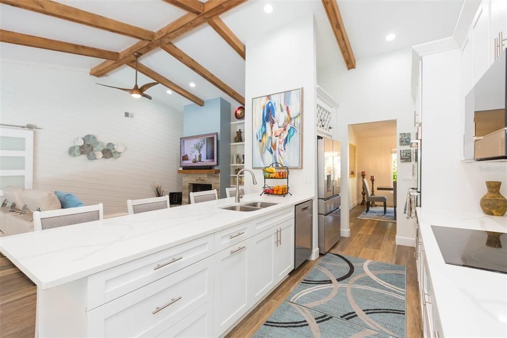 For Sale: $949,900 (4 beds, 2 baths, 2550 Square Feet)