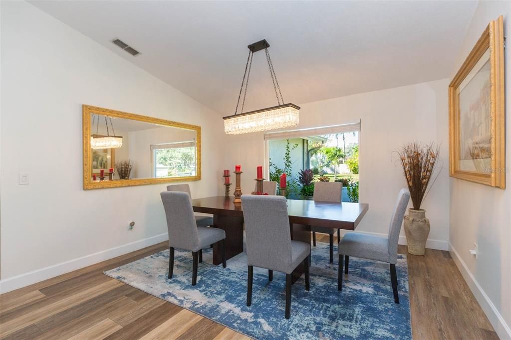 For Sale: $949,900 (4 beds, 2 baths, 2550 Square Feet)